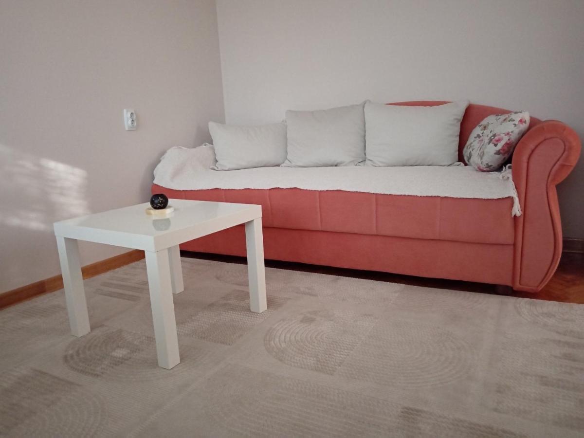 Red Square Apartment Pirot Zewnętrze zdjęcie