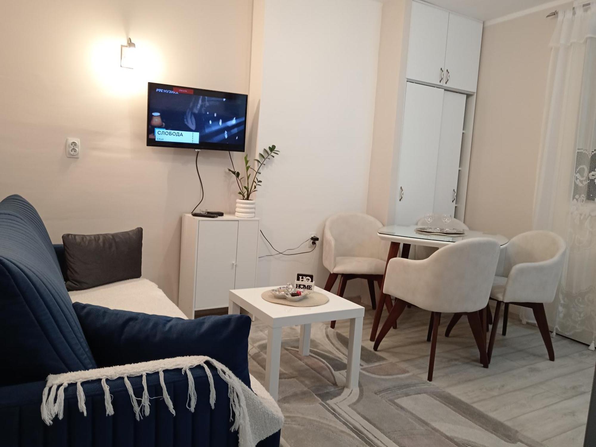 Red Square Apartment Pirot Zewnętrze zdjęcie